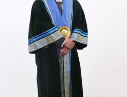 Kisah Inspiratif Imam Kusmaryono Profesor Pertama FKIP Unissula yang 21 Tahun Mengajar di SD dan SMP