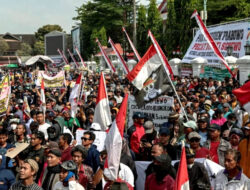 Dosen FH Unissula Soroti Tuntutan Pemakzulan Bupati Pati