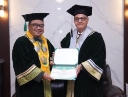 Instruktur Harvard University Raih Gelar Profesor (HC) dari FE Unissula