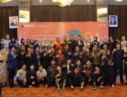 Fakultas Ilmu Komunikasi Unissula Melepas 43 Wisudawan