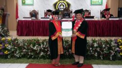 Kisah Inspiratif Nurmalah Raih Gelar Guru Besar, Tuai Haru dari Otto Hasibuan