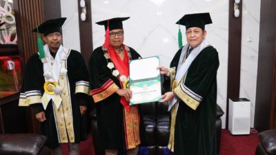 PDIM Unissula Anugerahkan Gelar Guru Besar (HC) kepada Dr. Rifai